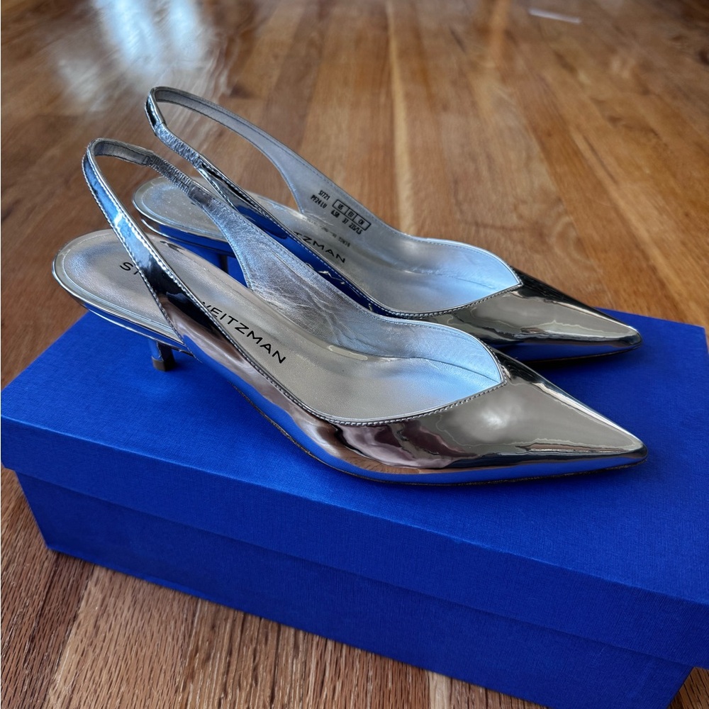 Stuart Weitzman Eva 50 Slingback Pumps Metallic Silver Leather NIB Sz 6.5 / 37 - Picture 3 of 10